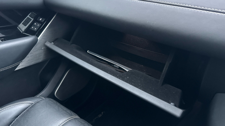 Land Rover Range Rover Velar 2.0 D240 R-Dynamic HSE 5dr Auto Diesel Estate